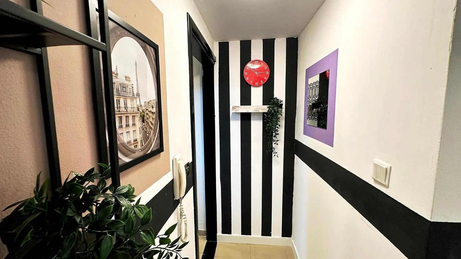 Blissful Partition Room In Bur Dubai Near Burjuman Metro 0*,