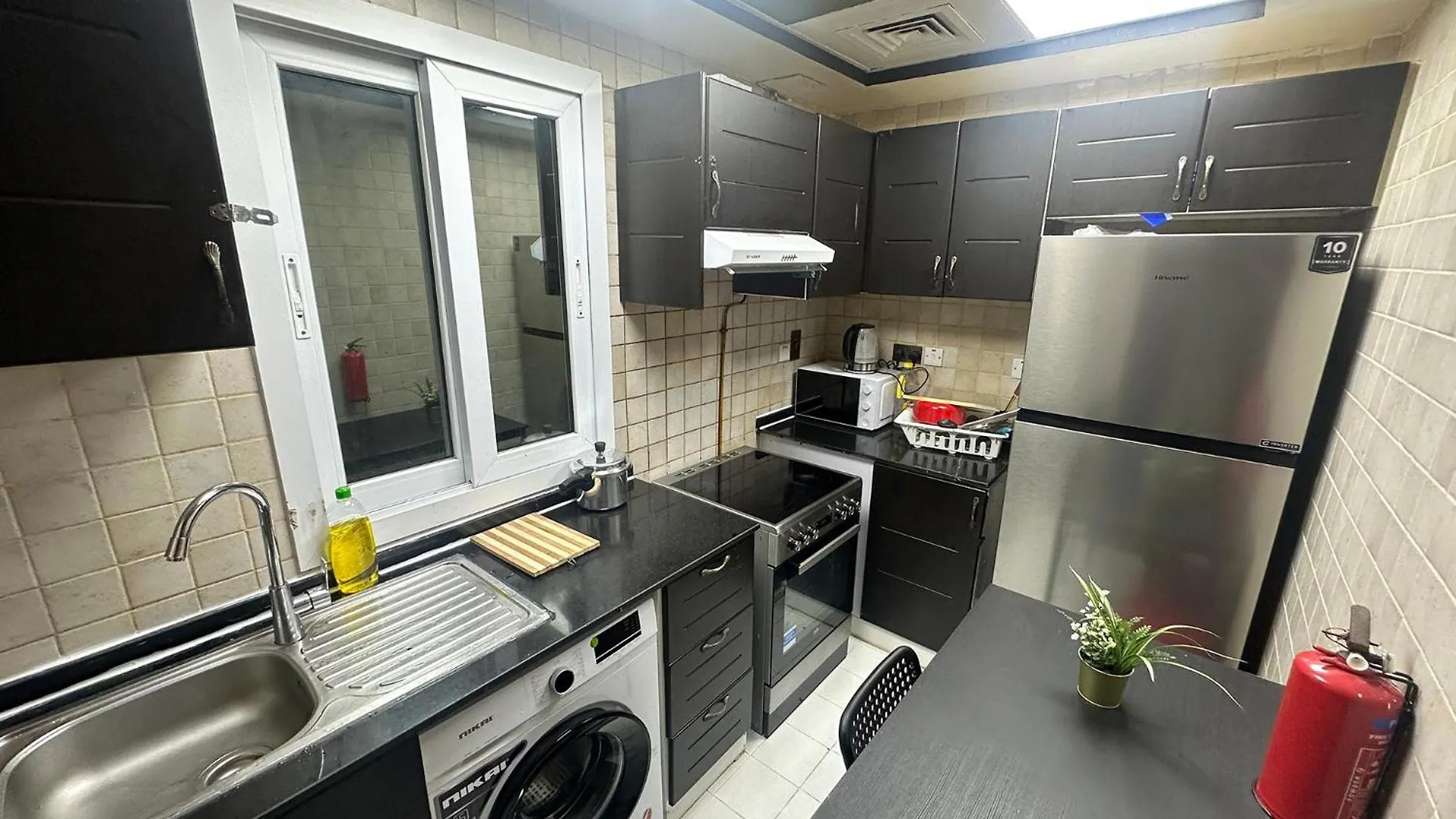 Blissful Partition Room In Bur Dubai Near Burjuman Metro